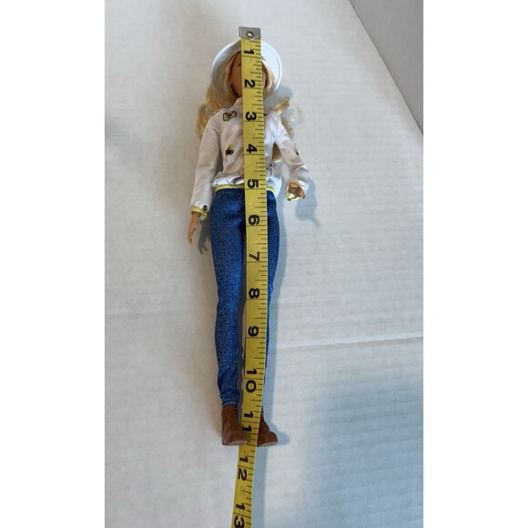 BARBIE AS BEEKEEPER You Can Be Anything Career DOLL ONLY Mattel 2017 - Picture 6 of 10